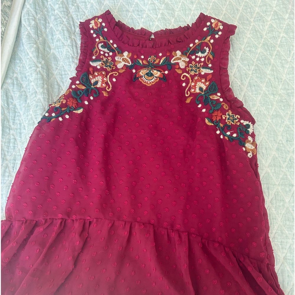 Eyeshadow embroidered tank